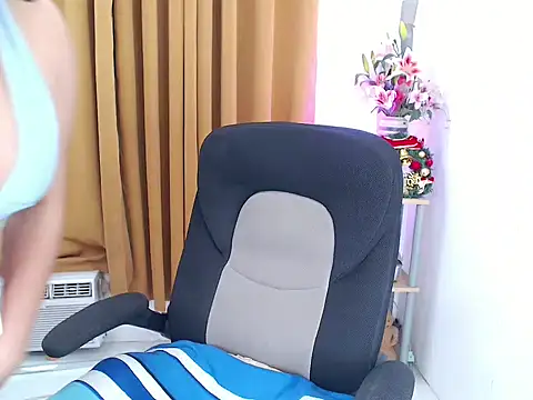 miss ashly  online show from 6, 11, 2025