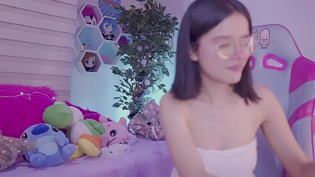 Lana Dreams  online show from 4, 10, 2025