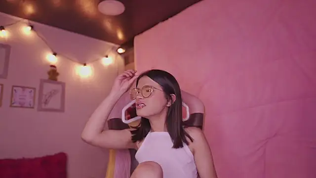 Lana Dreams  online show from 23, 12, 2025