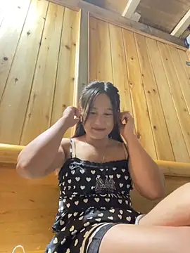 Snapshot of phungtiti chatting on 2, 10, 2025 phungtiti online show from 2, 10, 2025