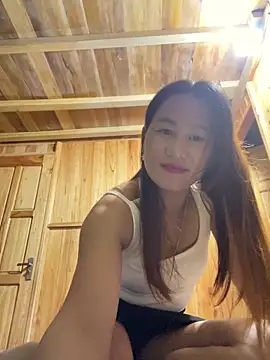 Snapshot of phungtiti chatting on 4, 10, 2025 phungtiti online show from 4, 10, 2025