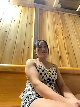 Snapshot of phungtiti chatting on 10, 10, 2025 phungtiti online show from 10, 10, 2025