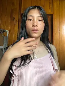 EmLy02 online show from 15, 9, 2025