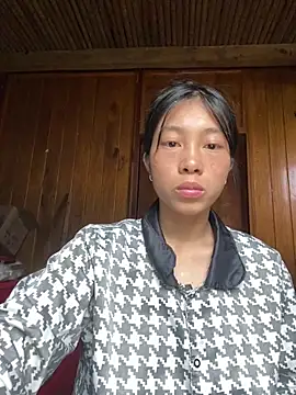 EmLy02 online show from 18, 9, 2025