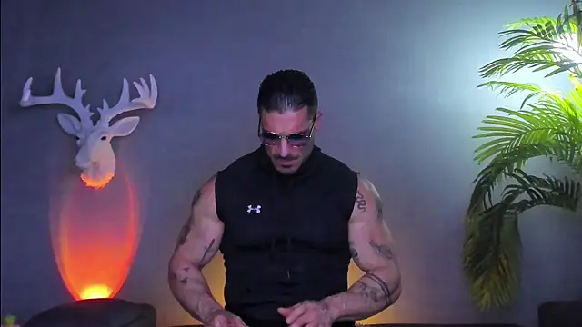 Snapshot of dennis_cox1 chatting on 20, 12, 2025 dennis cox1 online show from 20, 12, 2025