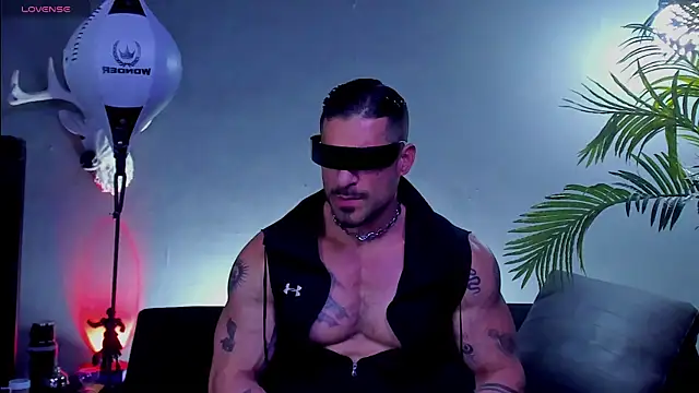 Snapshot of dennis_cox1 chatting on 13, 1, 2026 dennis cox1 online show from 13, 1, 2026