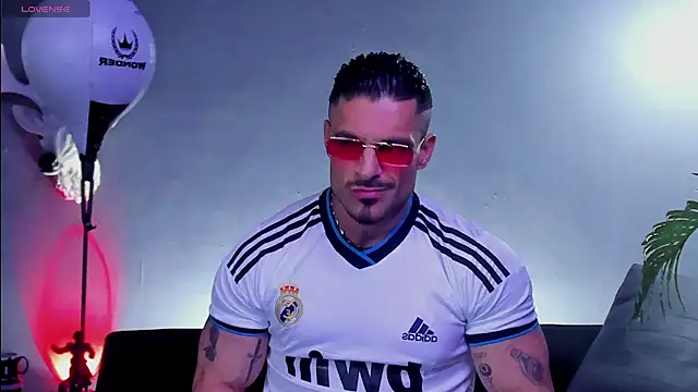 Snapshot of dennis_cox1 chatting on 15, 1, 2026 dennis cox1 online show from 15, 1, 2026