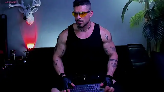 Snapshot of dennis_cox1 chatting on 22, 2, 2026 dennis cox1 online show from 22, 2, 2026