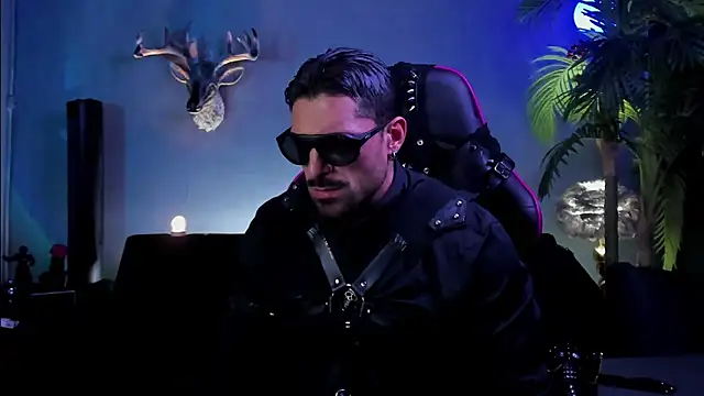 Snapshot of dennis_cox1 chatting on 24, 3, 2026 dennis cox1 online show from 24, 3, 2026