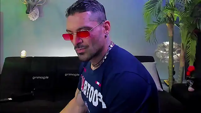 Snapshot of dennis_cox1 chatting on 30, 3, 2026 dennis cox1 online show from 30, 3, 2026