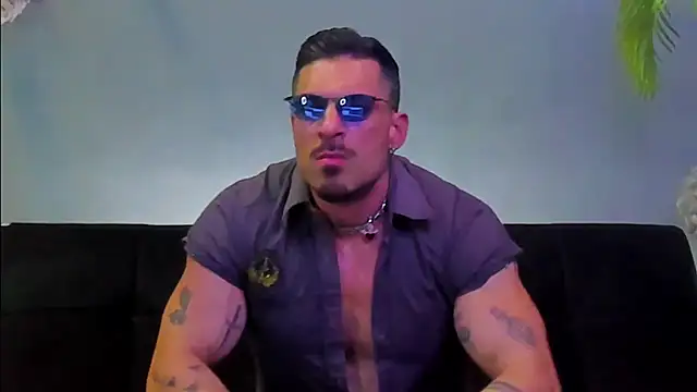 Snapshot of dennis_cox1 chatting on 9, 4, 2026 dennis cox1 online show from 9, 4, 2026