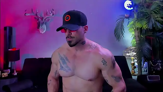 Snapshot of dennis_cox1 chatting on 19, 5, 2026 dennis cox1 online show from 19, 5, 2026