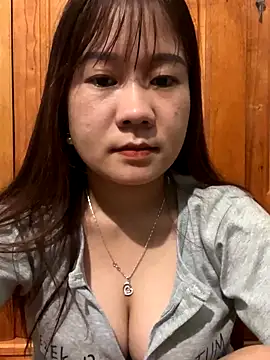 qinejr37 online show from 18, 10, 2025