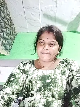 Rajnee33A online show from 5, 11, 2025