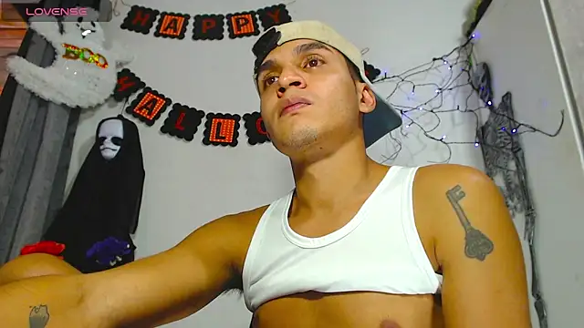 Angel latinboy online show from 21, 10, 2025