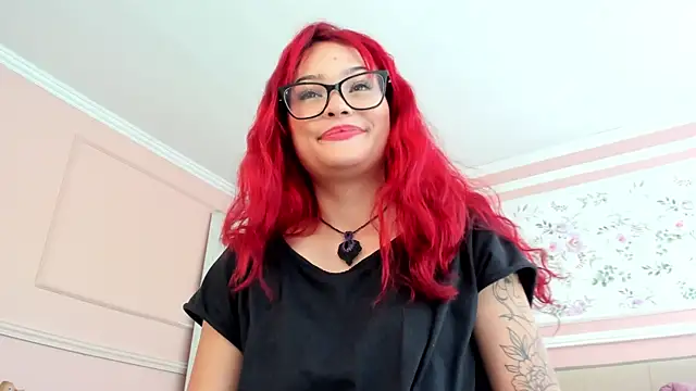 mae lyra online show from 19, 5, 2026
