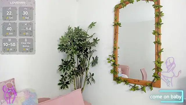 SaraWagner  online show from 13, 11, 2025