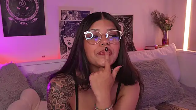 sophieee art online show from 20, 3, 2026