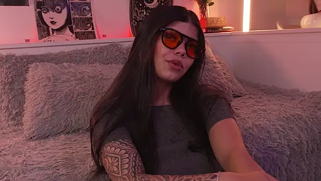 sophieee art online show from 10, 4, 2026