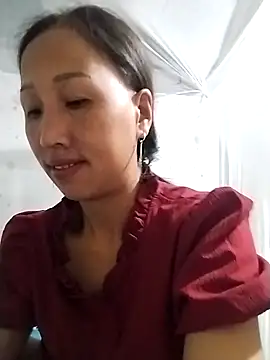 Snapshot of cute_love00 chatting on 8, 10, 2025 cute love00 online show from 8, 10, 2025
