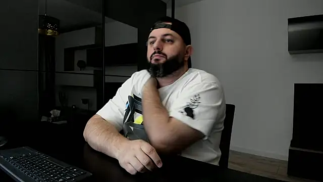 Snapshot of DravenPeak chatting on 10, 3, 2026 DravenPeak online show from 10, 3, 2026