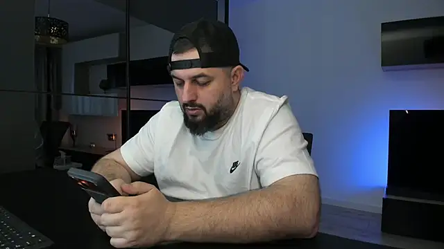 Snapshot of DravenPeak chatting on 2, 4, 2026 DravenPeak online show from 2, 4, 2026