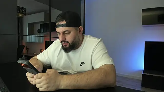 Snapshot of DravenPeak chatting on 6, 4, 2026 DravenPeak online show from 6, 4, 2026