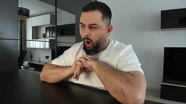 Snapshot of DravenPeak chatting on 7, 4, 2026 DravenPeak online show from 7, 4, 2026