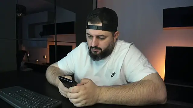 Snapshot of DravenPeak chatting on 12, 4, 2026 DravenPeak online show from 12, 4, 2026