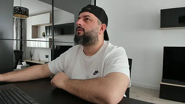 Snapshot of DravenPeak chatting on 15, 4, 2026 DravenPeak online show from 15, 4, 2026