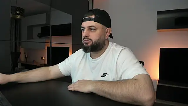 Snapshot of DravenPeak chatting on 15, 4, 2026 DravenPeak online show from 15, 4, 2026