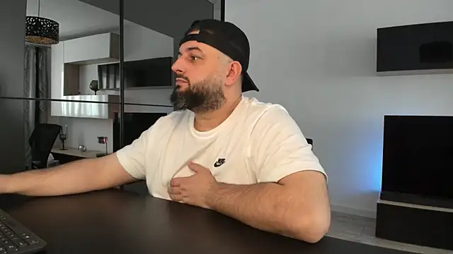 Snapshot of DravenPeak chatting on 16, 4, 2026 DravenPeak online show from 16, 4, 2026