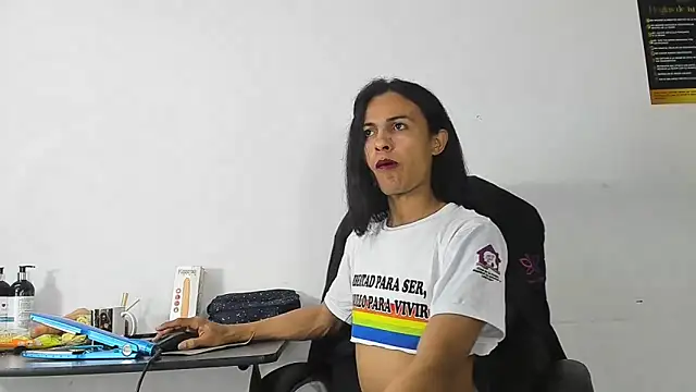 Aisha hotts777 online show from 17, 11, 2025