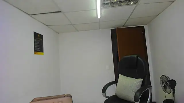 Aisha hotts777 online show from 3, 3, 2026