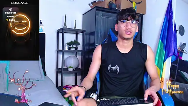 Gael Jones online show from 12, 10, 2025