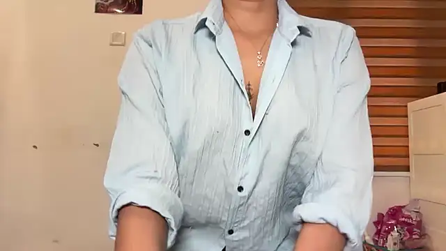 LucytheDevilQueen online show from 3, 3, 2026