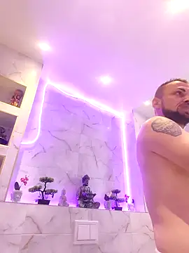 papichulo0099 online show from 15, 3, 2026