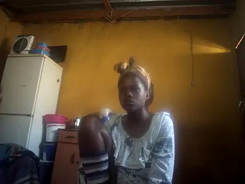 Caramelchick01 online show from 3, 10, 2025