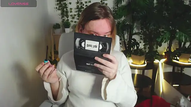 Amanda Butlerr online show from 17, 12, 2025