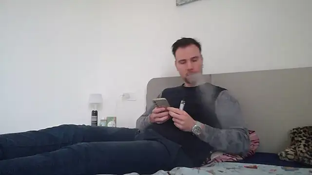 Snapshot of mrlyuis chatting on 7, 2, 2026 mrlyuis online show from 7, 2, 2026