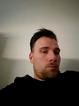 Snapshot of mrlyuis chatting on 3, 3, 2026 mrlyuis online show from 3, 3, 2026