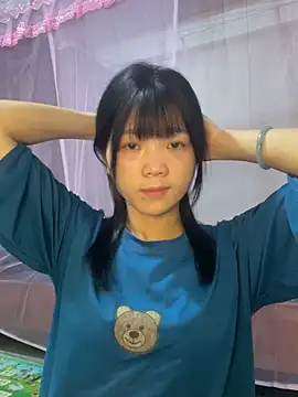Snapshot of thaoyeuuu chatting on 1, 10, 2025 thaoyeuuu online show from 1, 10, 2025