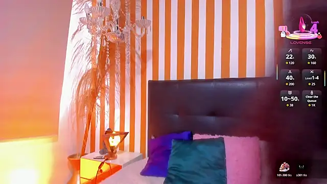 Snapshot of LunaToledo chatting on 21, 10, 2025 LunaToledo online show from 21, 10, 2025