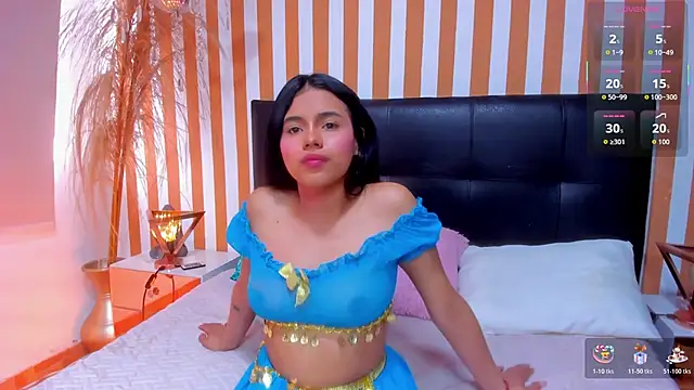 Snapshot of LunaToledo chatting on 10, 11, 2025 LunaToledo online show from 10, 11, 2025