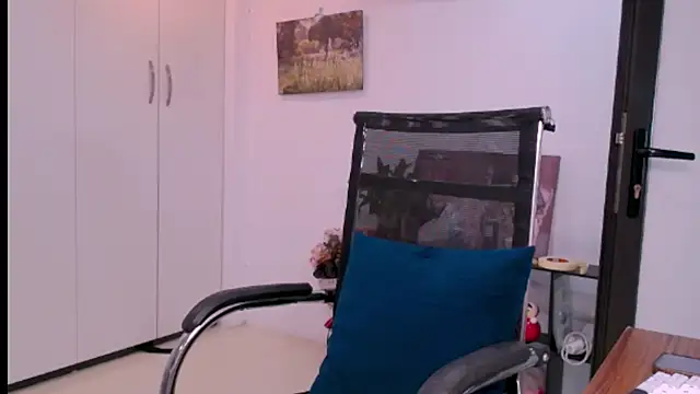 Snapshot of bunny_b4nny chatting on 15, 9, 2025 bunny b4nny online show from 15, 9, 2025