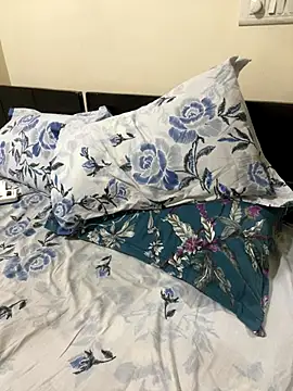 Snapshot of Horney_spidy chatting on 28, 11, 2025 Horney spidy online show from 28, 11, 2025