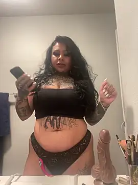 chicanachic13 online show from 4, 4, 2026