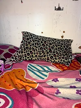 mily 09 online show from 8, 10, 2025