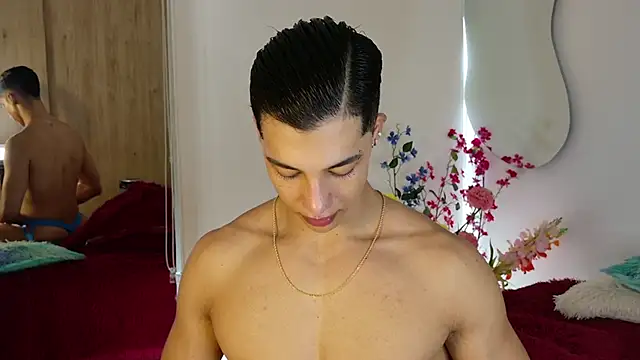 Snapshot of Troye_Williams chatting on 7, 5, 2026 Troye Williams online show from 7, 5, 2026