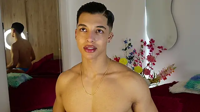 Snapshot of Troye_Williams chatting on 11, 5, 2026 Troye Williams online show from 11, 5, 2026